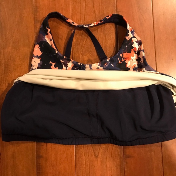 OLD NAVY WOMEN'S ACTIVE POWERSOFT LIGHT SUPPORT GO-DRY XXL LONGLINE SPORTS BRA - Picture 2 of 4